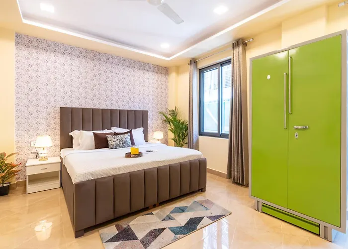 Homlee-Legacy 3Bhk Flat In Central Del-Lift-Terrace