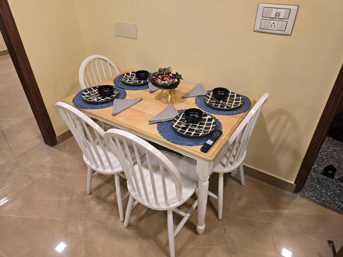 Apartment Homlee-legacy 3bhk Flat In Del-lift-terrace