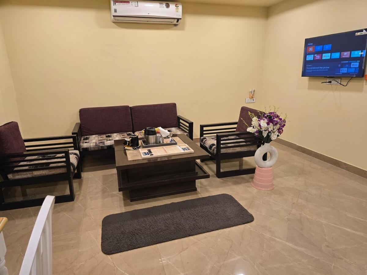 Homlee-legacy 3bhk Flat In Del-lift-terrace *