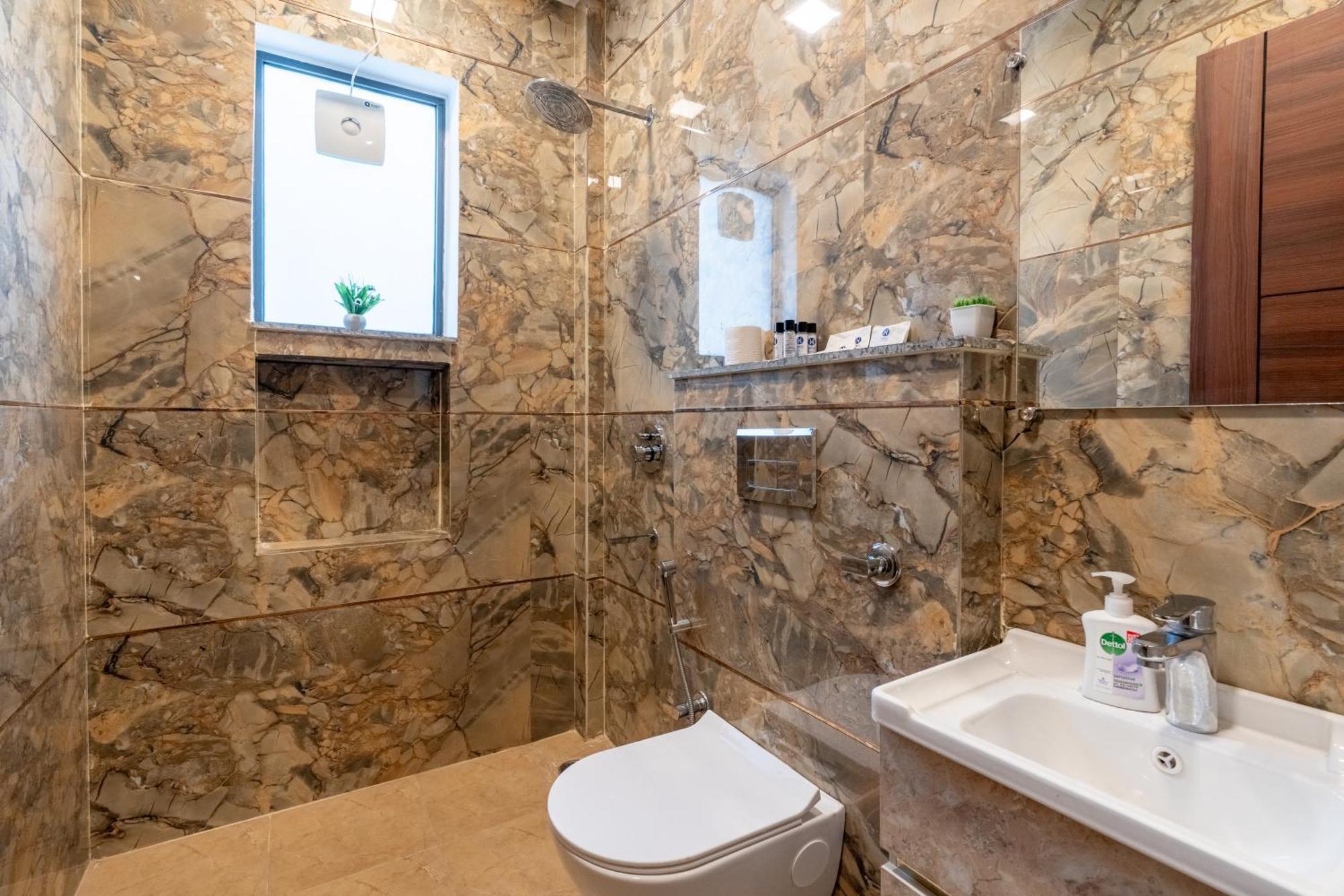 Homlee-legacy 3bhk Flat In Del-lift-terrace