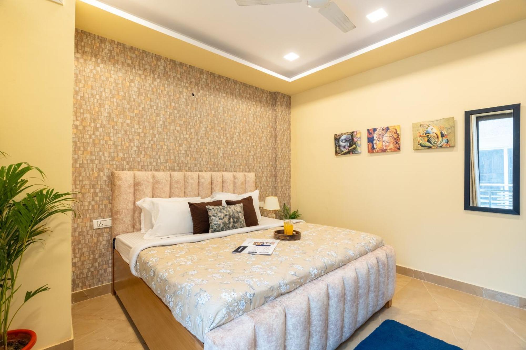 Apartment Homlee-legacy 3bhk Flat In Del-lift-terrace *