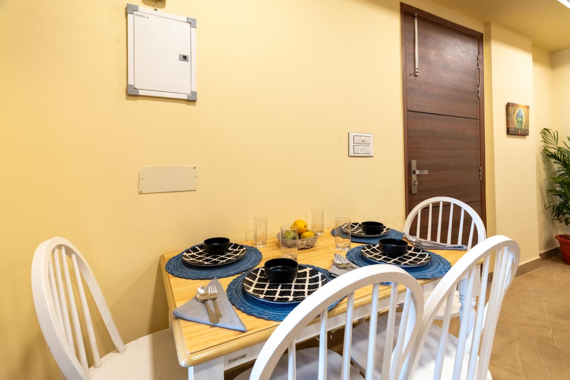 Apartment Homlee-legacy 3bhk Flat In Del-lift-terrace New Delhi