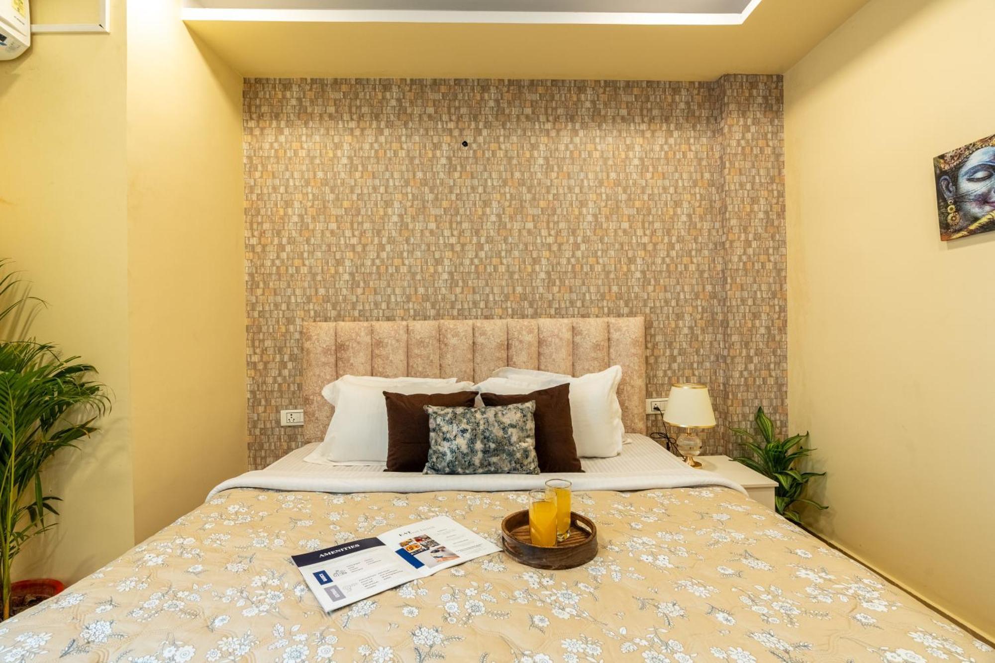 Homlee-legacy 3bhk Flat In Del-lift-terrace New Delhi