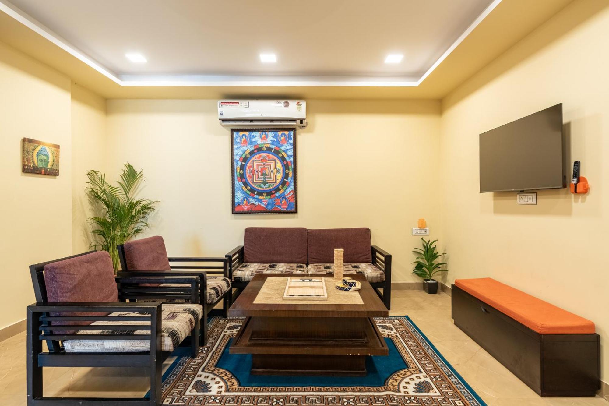 Apartment Homlee-legacy 3bhk Flat In Del-lift-terrace New Delhi